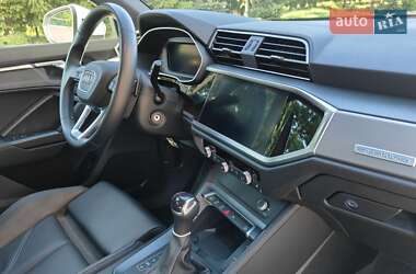Внедорожник / Кроссовер Audi Q3 2022 в 