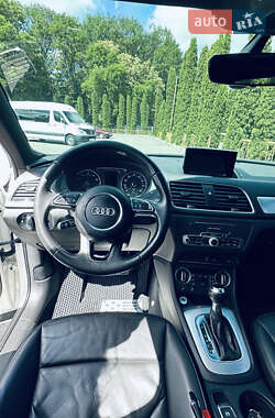 Внедорожник / Кроссовер Audi Q3 2018 в 