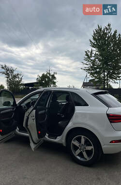 Внедорожник / Кроссовер Audi Q3 2015 в 