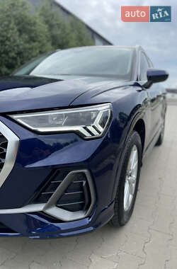 Внедорожник / Кроссовер Audi Q3 2024 в 