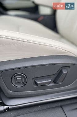 Внедорожник / Кроссовер Audi Q3 2024 в 