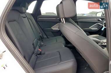 Внедорожник / Кроссовер Audi Q3 2024 в 