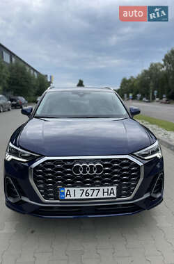 Внедорожник / Кроссовер Audi Q3 2024 в 