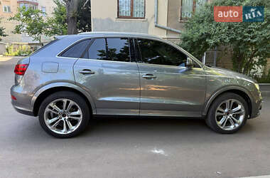 Внедорожник / Кроссовер Audi Q3 2015 в 