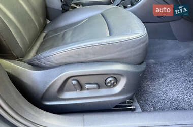 Внедорожник / Кроссовер Audi Q3 2015 в 