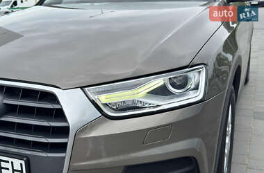 Внедорожник / Кроссовер Audi Q3 2016 в 