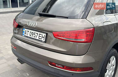 Внедорожник / Кроссовер Audi Q3 2016 в 