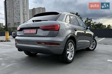 Внедорожник / Кроссовер Audi Q3 2017 в 