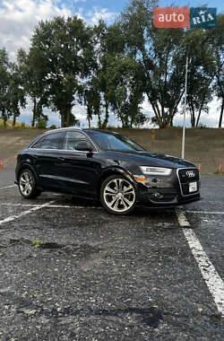 Внедорожник / Кроссовер Audi Q3 2014 в 
