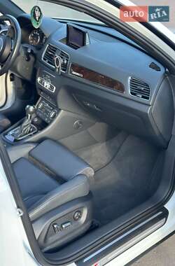 Внедорожник / Кроссовер Audi Q3 2017 в 