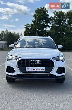 Внедорожник / Кроссовер Audi Q3 2019 в 