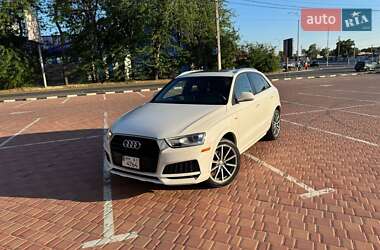Внедорожник / Кроссовер Audi Q3 2017 в 