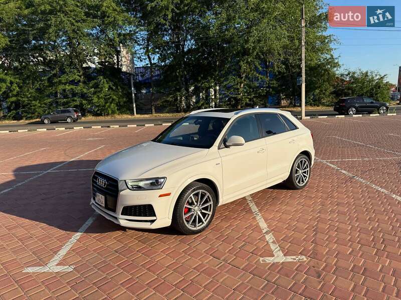 Внедорожник / Кроссовер Audi Q3 2017 в Одессе