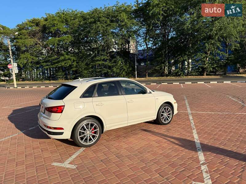 Внедорожник / Кроссовер Audi Q3 2017 в Одессе