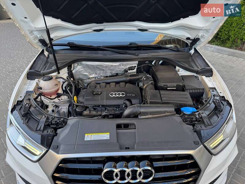 Внедорожник / Кроссовер Audi Q3 2017 в Одессе