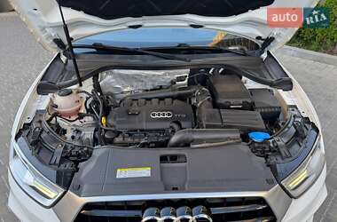 Внедорожник / Кроссовер Audi Q3 2017 в 