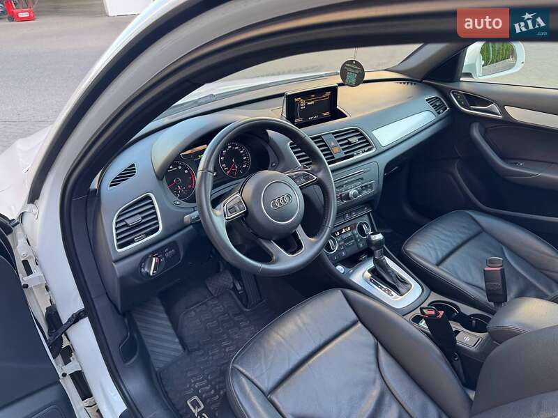 Внедорожник / Кроссовер Audi Q3 2017 в Одессе