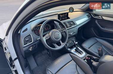Внедорожник / Кроссовер Audi Q3 2017 в 