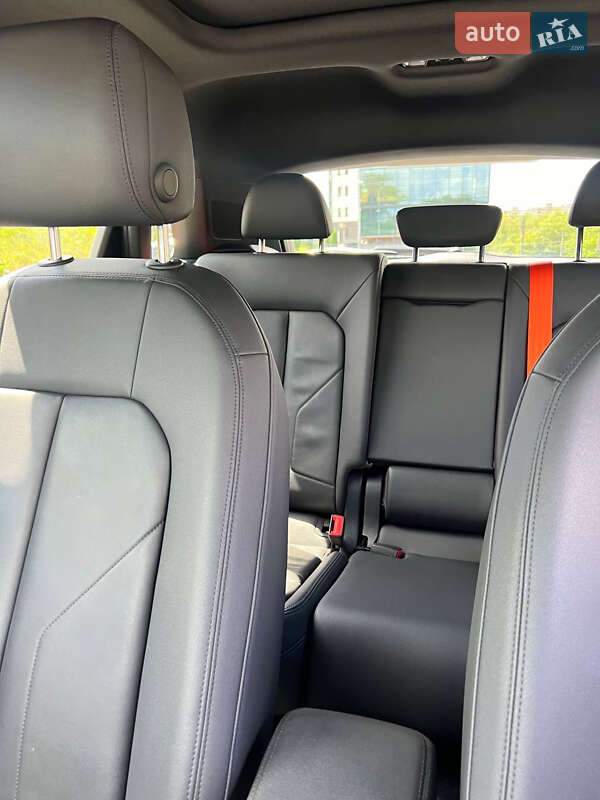 Внедорожник / Кроссовер Audi Q3 2021 в Тернополе