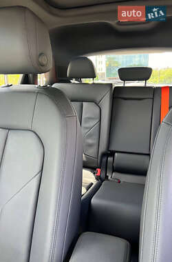 Внедорожник / Кроссовер Audi Q3 2021 в 