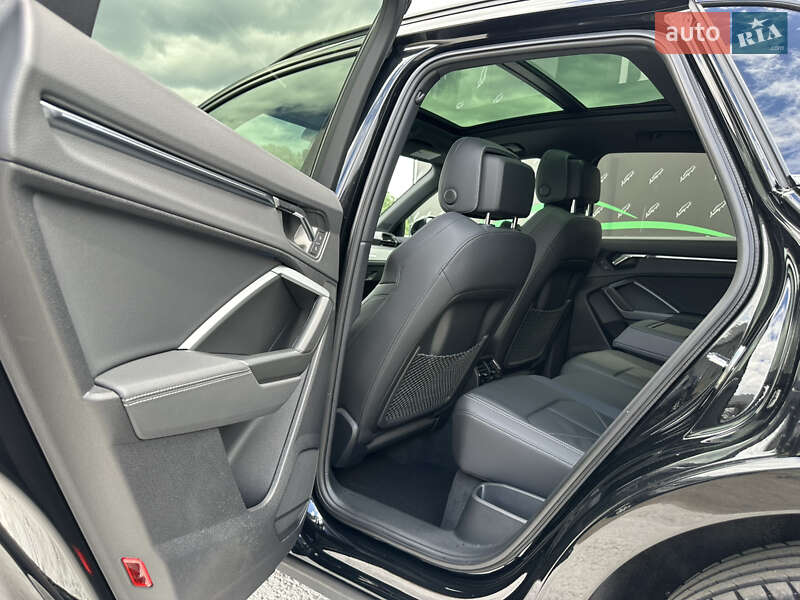 Внедорожник / Кроссовер Audi Q3 2024 в Киеве