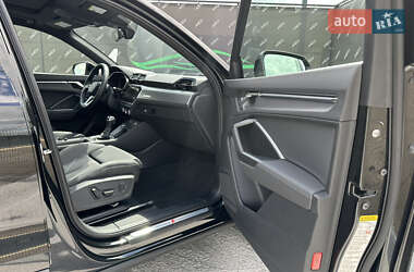 Внедорожник / Кроссовер Audi Q3 2024 в 