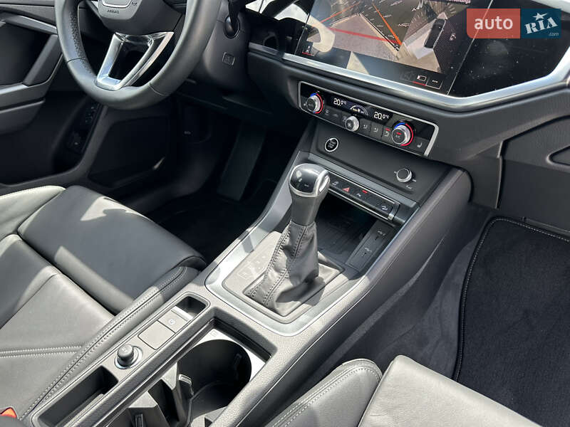 Внедорожник / Кроссовер Audi Q3 2024 в Киеве