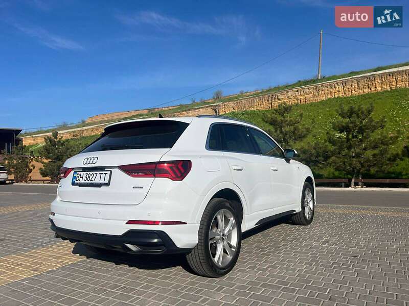 Внедорожник / Кроссовер Audi Q3 2019 в Виннице