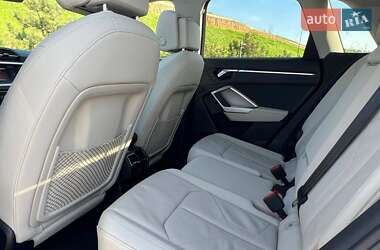 Внедорожник / Кроссовер Audi Q3 2019 в 