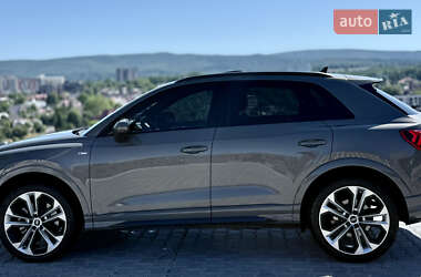 Внедорожник / Кроссовер Audi Q3 2021 в 