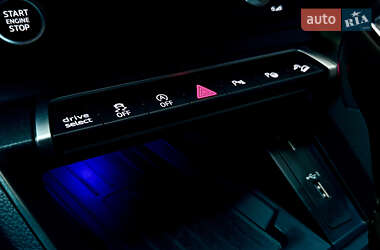 Внедорожник / Кроссовер Audi Q3 2021 в 