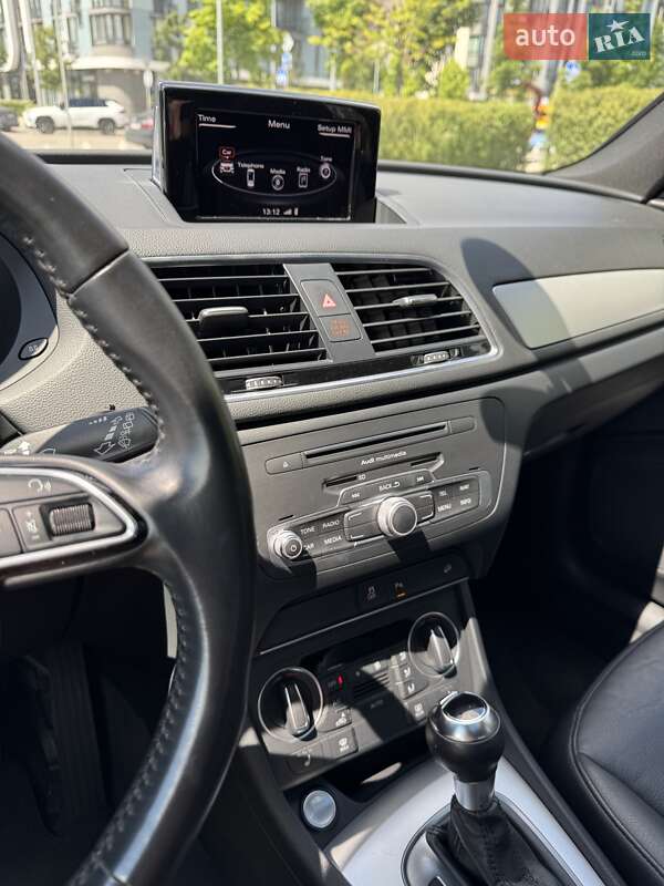 Позашляховик / Кросовер Audi Q3 2016 в Києві