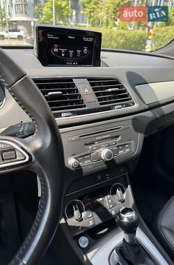 Внедорожник / Кроссовер Audi Q3 2016 в 