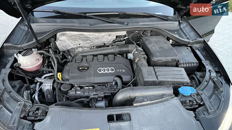 Внедорожник / Кроссовер Audi Q3 2016 в Подволочиске