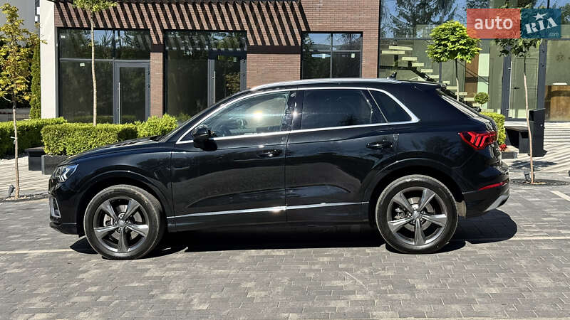 Внедорожник / Кроссовер Audi Q3 2019 в Ужгороде