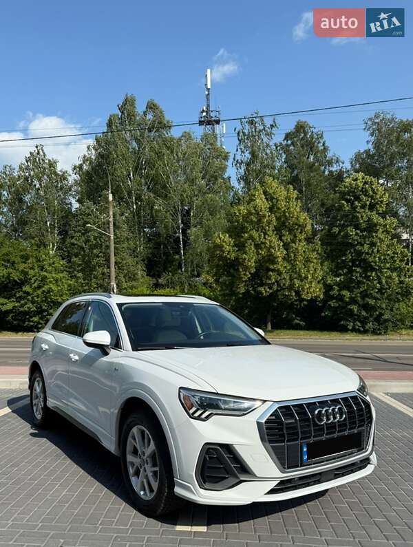 Внедорожник / Кроссовер Audi Q3 2019 в Луцке