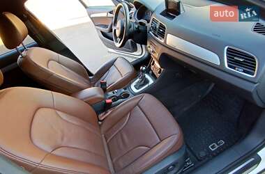 Внедорожник / Кроссовер Audi Q3 2017 в 