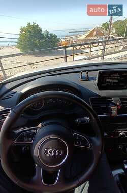 Внедорожник / Кроссовер Audi Q3 2017 в 