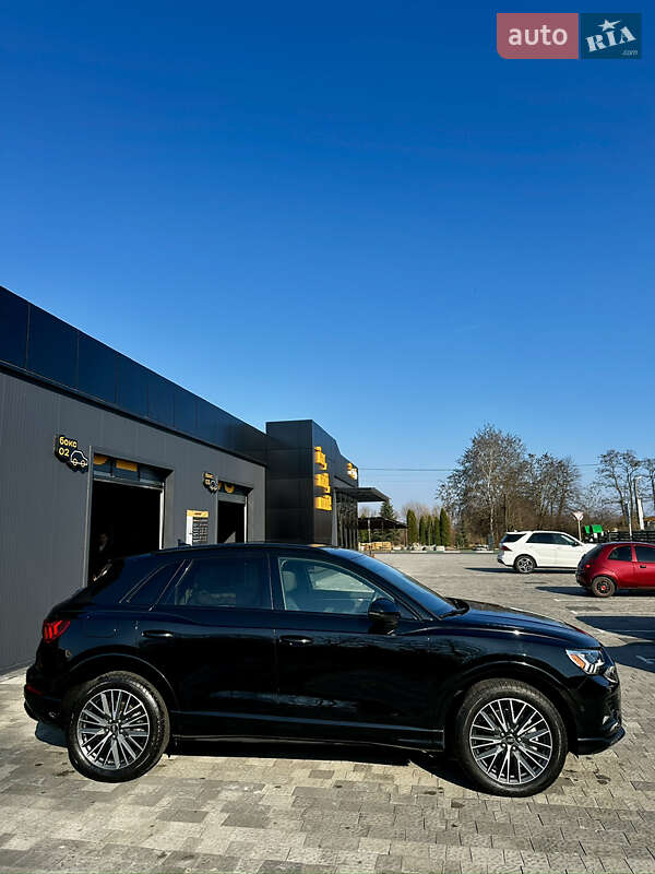 Внедорожник / Кроссовер Audi Q3 2021 в Львове