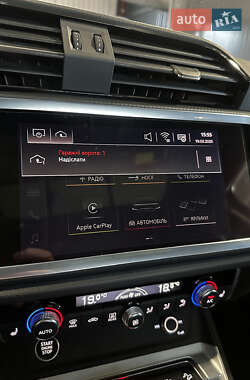 Внедорожник / Кроссовер Audi Q3 2021 в 