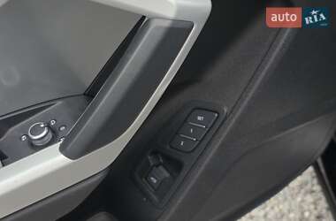 Внедорожник / Кроссовер Audi Q3 2024 в 