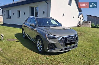 Внедорожник / Кроссовер Audi Q3 2020 в 