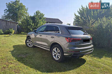 Внедорожник / Кроссовер Audi Q3 2020 в 