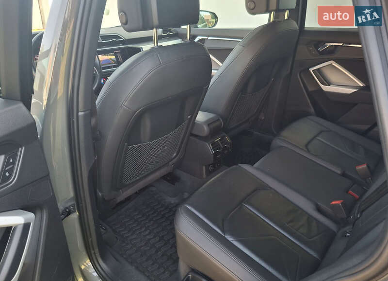 Позашляховик / Кросовер Audi Q3 2020 в Києві