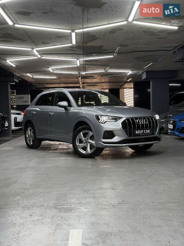 Внедорожник / Кроссовер Audi Q3 2019 в Одессе