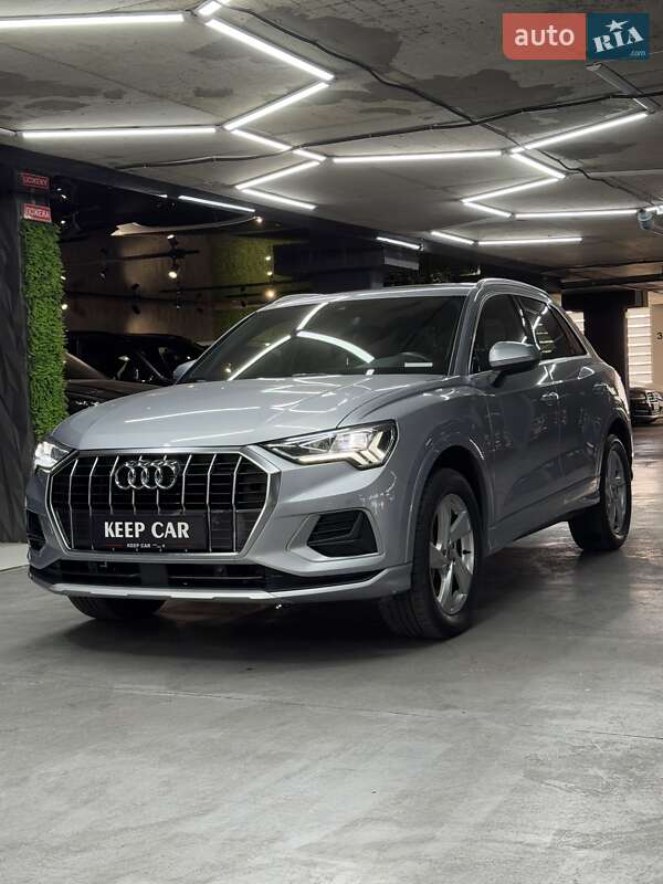 Внедорожник / Кроссовер Audi Q3 2019 в Одессе