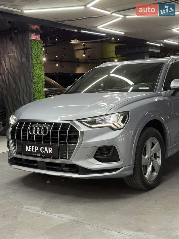 Внедорожник / Кроссовер Audi Q3 2019 в Одессе