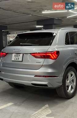Внедорожник / Кроссовер Audi Q3 2019 в 