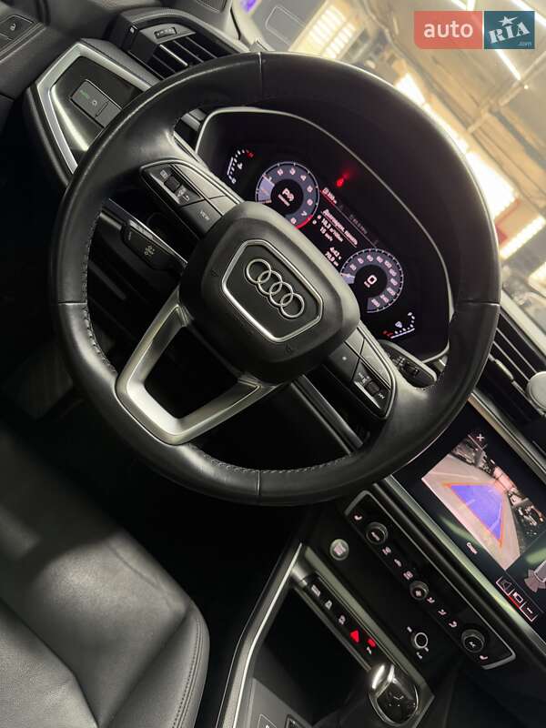 Внедорожник / Кроссовер Audi Q3 2019 в Одессе