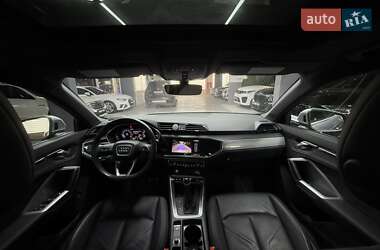 Внедорожник / Кроссовер Audi Q3 2019 в 